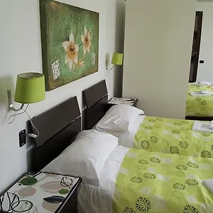3* בית הארחה Arooms Affittacamere